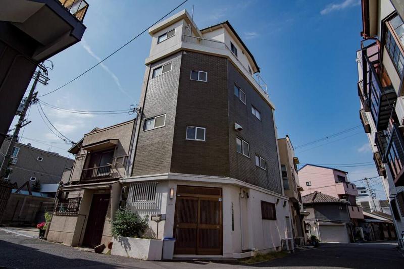 Fortune House*tian wang si dong nan bo ri ben qiao tian wang si yi xuan jia — отель с удобным расположением в Осаке