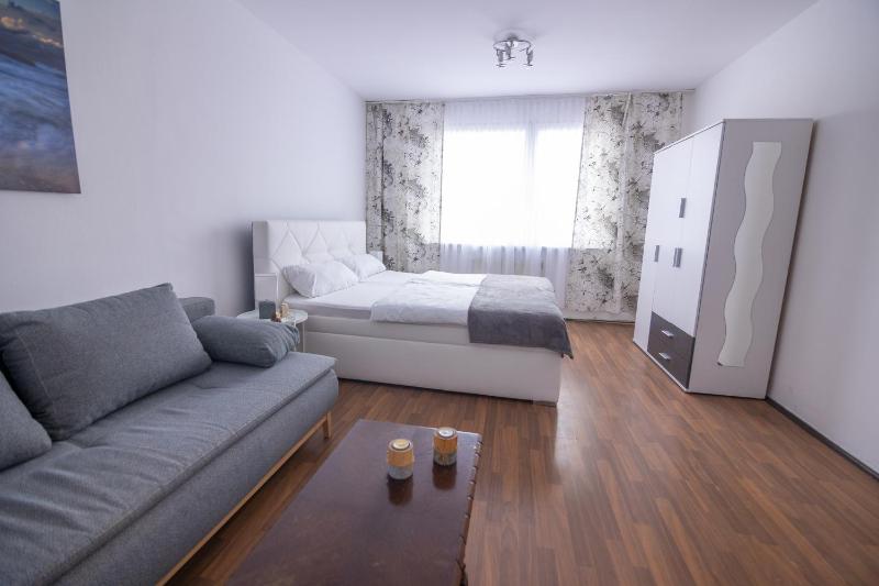 Southern Living by JR City Apartments - Visit Vienna & shop in Vosendorf — комфортный отель в вене