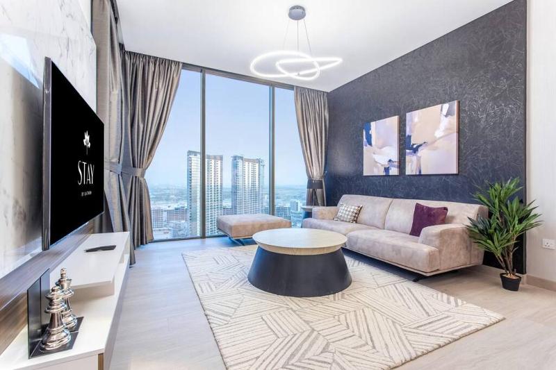 STAY BY LATINEM Luxury 1BR Holiday Home OPA2410 near Burj Khalifa 5 — отель в Дубае, Объединенные Арабские Эмираты