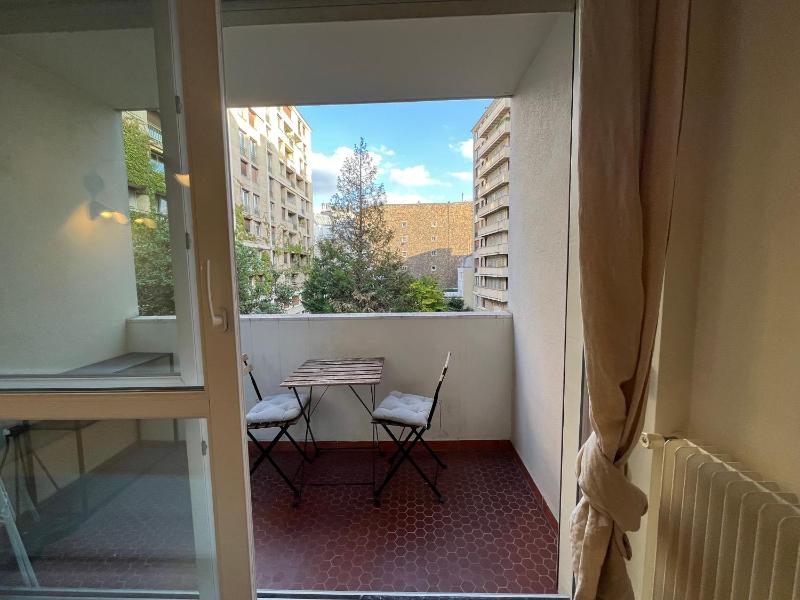 Dream Dwell Paris -Studio with Balcony 800m to Trocadero and Tour Eiffel — комфортный отель в Париже