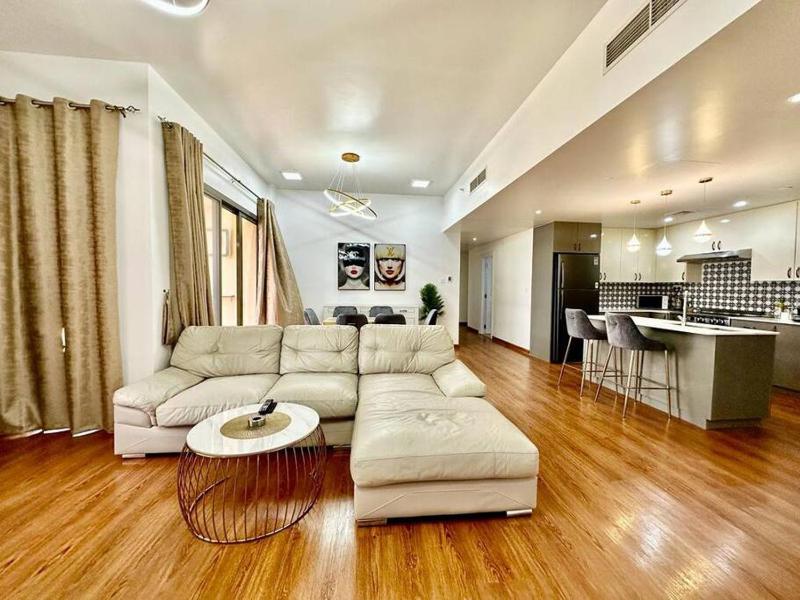 3BR Luxury Apartment Sea View — комфортный отель в Дубае