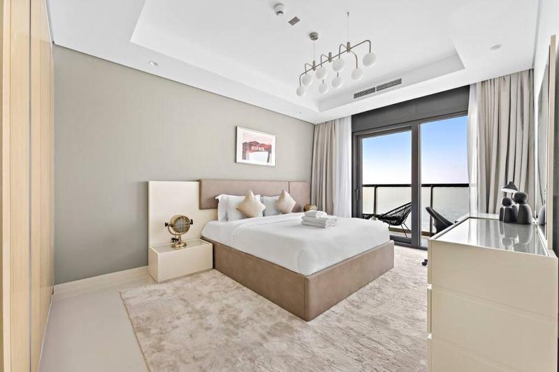 StoneTree - Luxurious 2 BR Apartment with Stunning View — отель с удобствами в Дубае