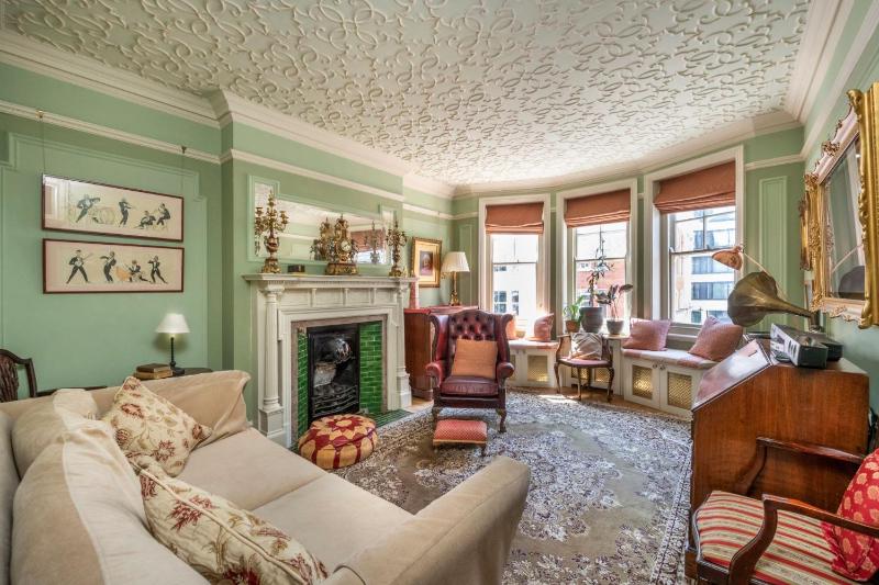 The Grand "Old Boy" - Marylebone - by Frankie Says — забронировать отель в Лондоне