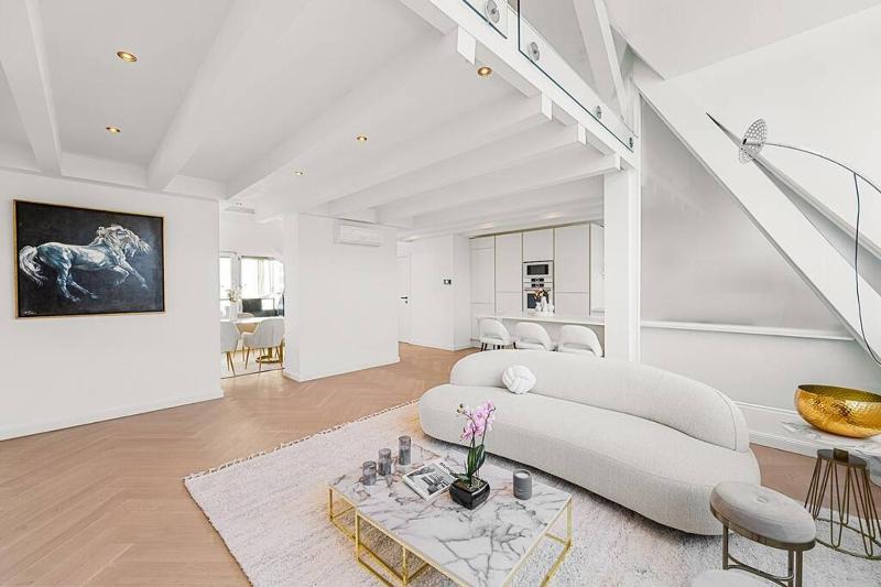 Designer Penthouse with Balcony — забронировать отель в вене