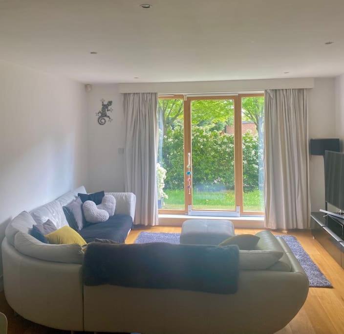 Lovely and spacious Wimbledon Flat — отзывы гостей и цены
