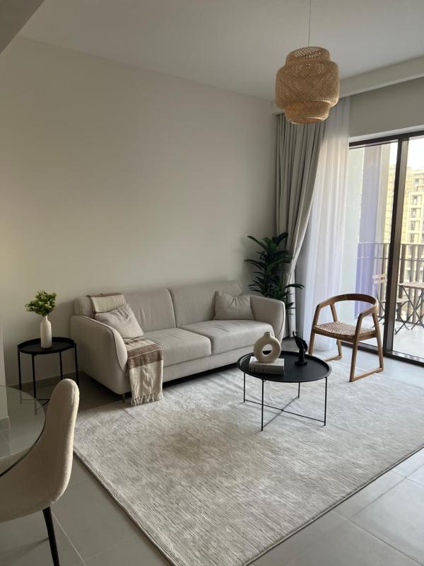 Entire modern 1 bed Pool views — отель с удобствами в Дубае