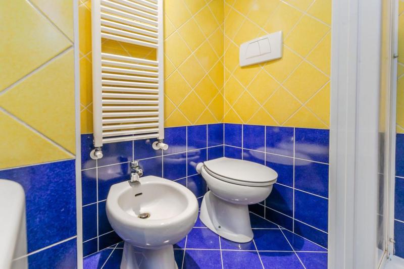 "MAROCCO 15" Spacious Flat 600 meters from Metro Stop — отель с удобным расположением в Милане
