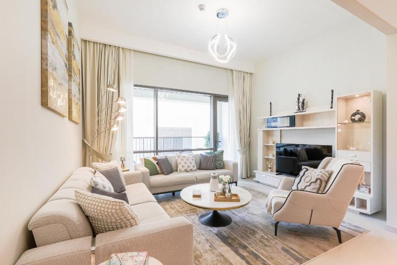 Manzil - Cozy 1 BR Apt nr Downtown w Pvt Balcony — отель с удобным расположением в Дубае
