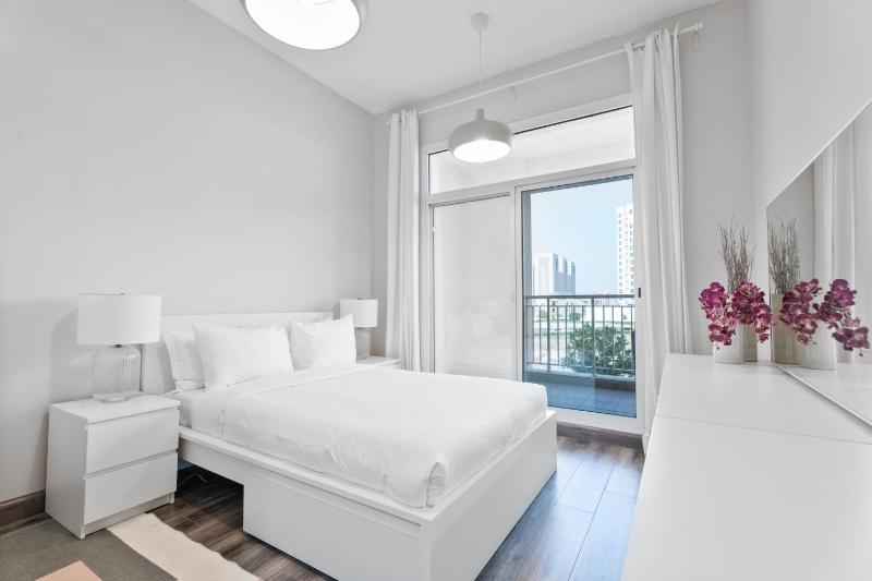 Цены на Aliving Elegant 1BR at Liwan Mazaya-11 в Дубае