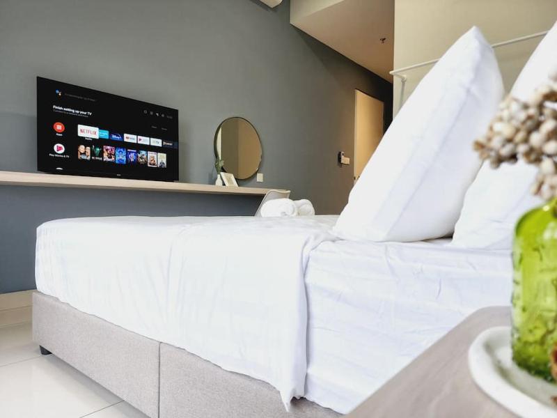 Deluxe Room view TRX KLCC KL118 Near MRT - High Floor — отель с удобным расположением в Куала-Лумпуре