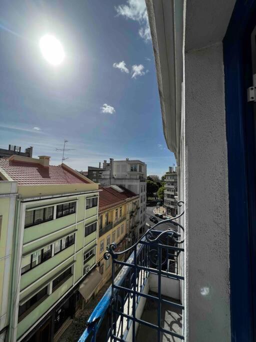 Amazing Two Bedrooms "With Lift" — отель в Лиссабоне, Португалия