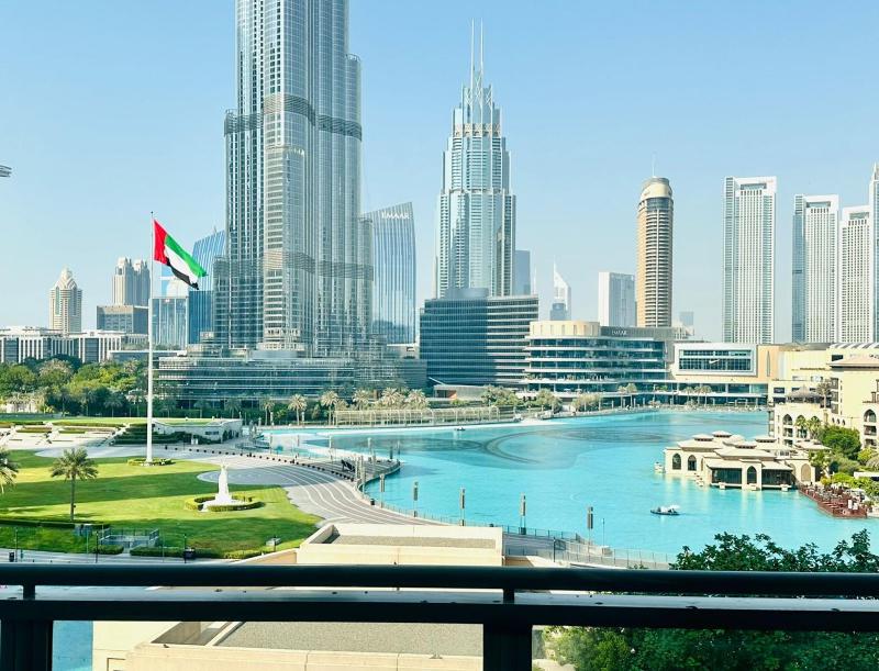 Durrani Homes - Opulent 4BR Besides Burj Khalifa & Fountain — комфортный отель в Дубае