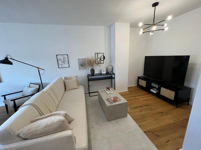 Stylishes Apartment mit grossem Balkon nahe Hauptbahnhof — забронировать отель в вене
