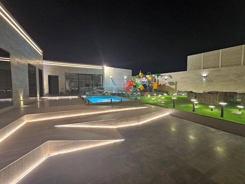 Shalyhat njwm alrfahyt Luxury Stars — отель в Джидде, Саудовская Аравия