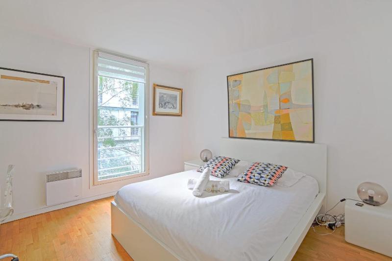 Цены на Apartment near Pigalle in Paris - Welkeys в Париже