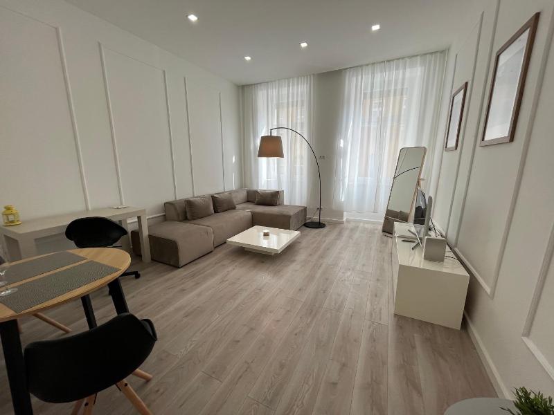 StayIn - Elegant design apartment with garden — отзывы гостей и цены