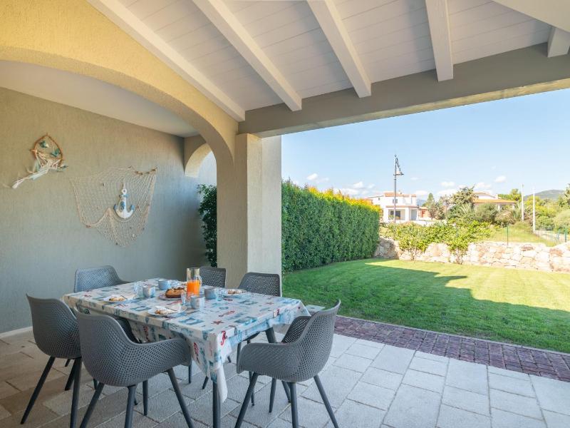 Holiday Home Romeo a Budoni - Lusso con piscina privata