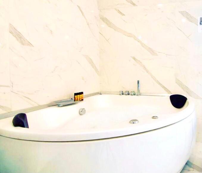 Opera Suites Luxury — отель в Белграде, Сербия