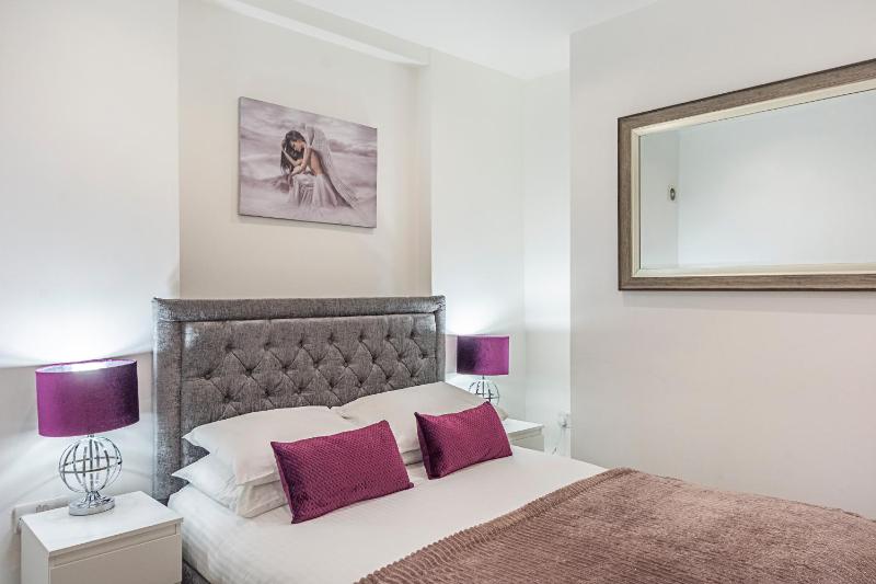 Modern South Kensington Apartment — комфортный отель в Лондоне