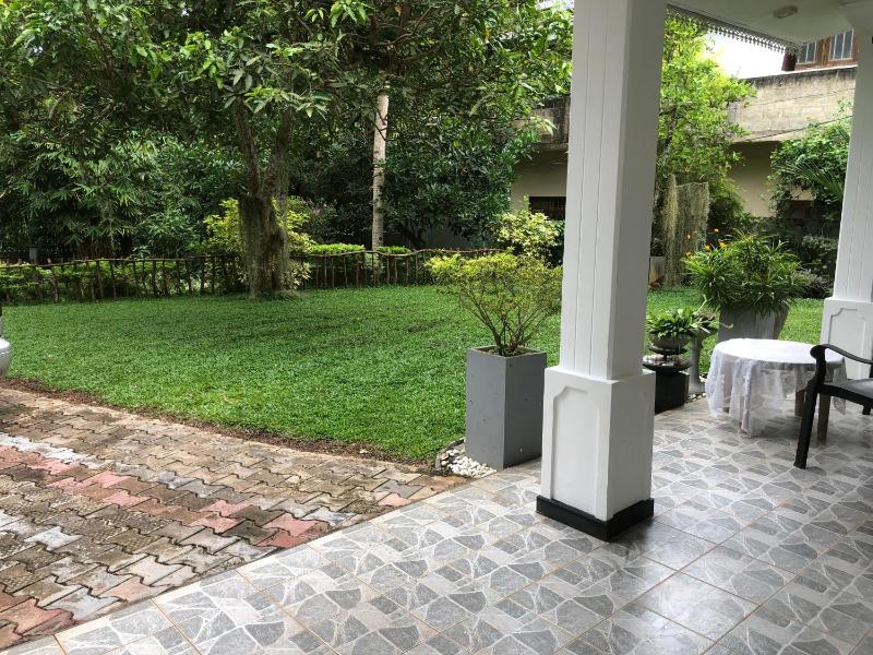 Villa de luna hikka — отель в Хиккадува, Шри-Ланка