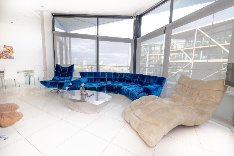 Цены на Presidential Penthouse Apartment в Лондоне