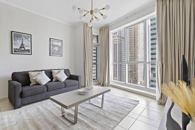 StoneTree - Bright & Modish 1BR Apartment — отзывы гостей и цены