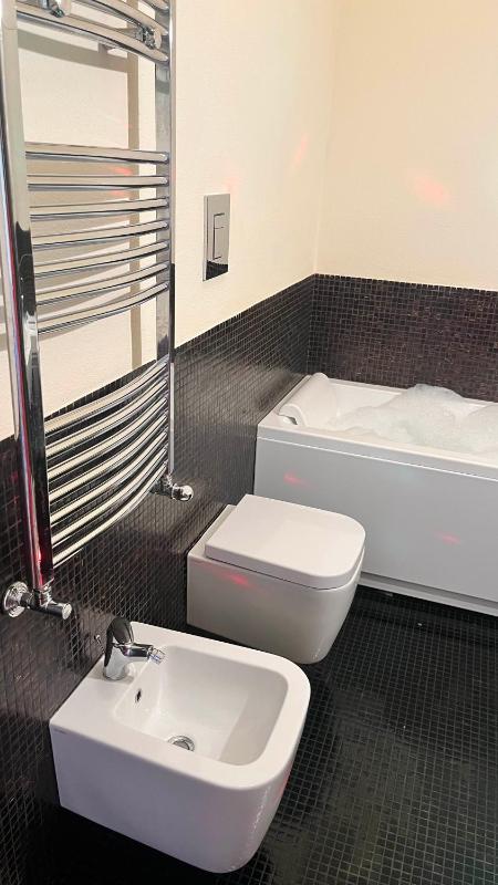 Lily CA a Cagliari - Lussuoso appartamento con jacuzzi