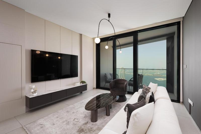 Maison Privee - Lavish Apt with Stellar Ocean Views in Address JBR — отзывы гостей и цены