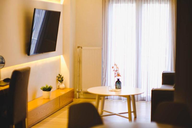 Acropolis Side Luxury Apartment Suite — забронировать отель в Афины