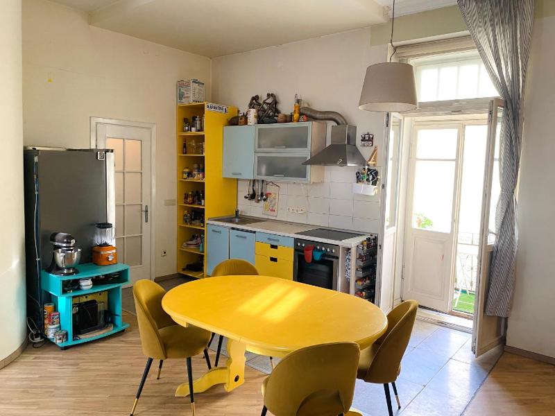 Spacious Old Town Gem With Balcony And Bathtub — отель в Вильнюсе, Литва