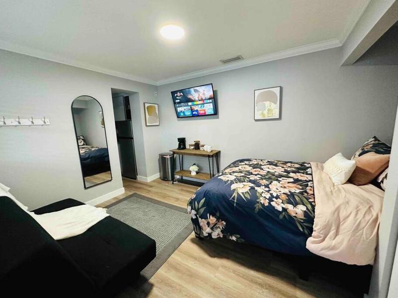 Coral Gables Miami Studio near Airport and Beaches — отель с удобствами в Майами