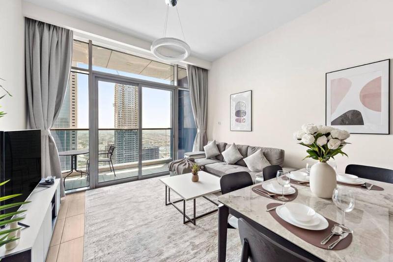 StoneTree - Modern 1BR with Amazing Building Facilities — комфортный отель в Дубае