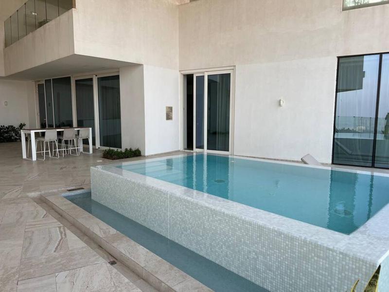 FIVE Jumeirah Village, Dubai — комфортный отель в Дубае