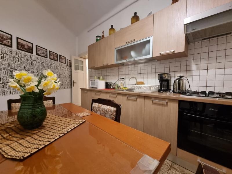 Old city penthouse — отель в Бухаресте, Румыния