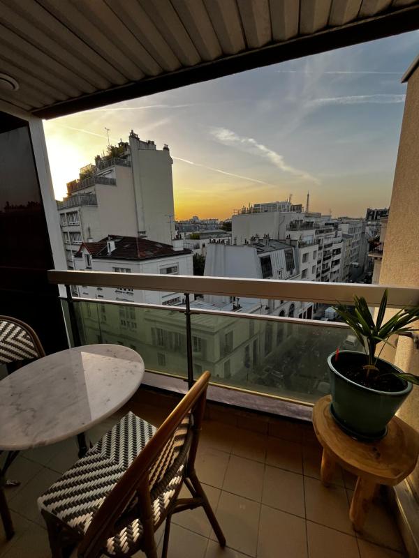 TOUR EIFFEL-MONTPARNASSE JOLI STUDIO — отель с удобным расположением в Париже