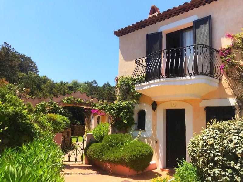 Cala del Faro ad Arzachena - Apt Fronte Mare