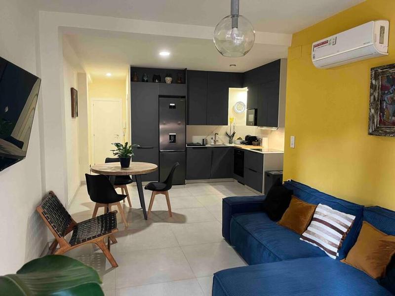 Modern apartment in heart of city — отель в Валенсии, Испания