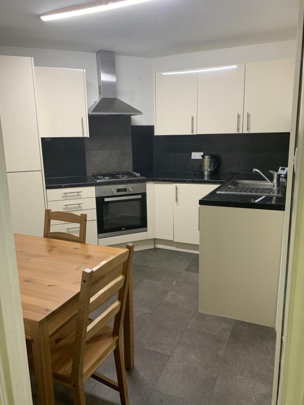 Цены на 949 Brighton Road purley в Лондоне