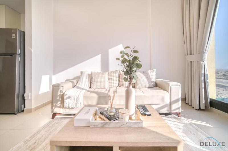 Immaculate 1BR at UNA Town Square Dubailand by Deluxe Holiday Homes — отель с удобным расположением в Дубае