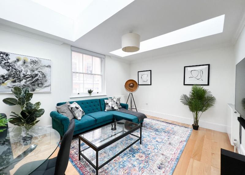 Museum ST Central Soho Apartment — отель с удобствами в Лондоне