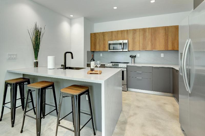 Fresco 1, Modern Design, Brand New Construction and Furniture — комфортный отель в Майами