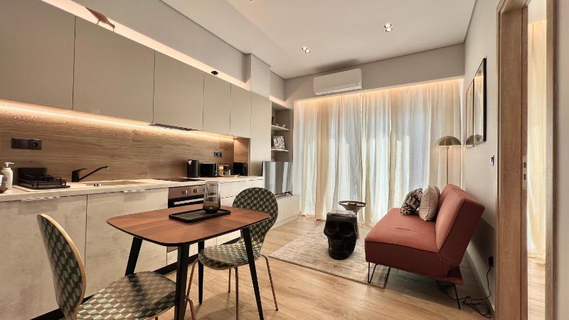 YourAthens-Jack, Urban Stylish with Shaded Balcony near Kolonaki, Athens Center — комфортный отель в Афины