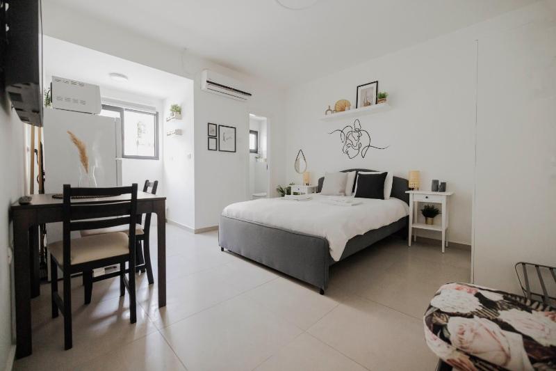 Levinsky Market - Prime Location Studio - Steps from Neve Tzedek — отель в Тель-Авиве, Израиль