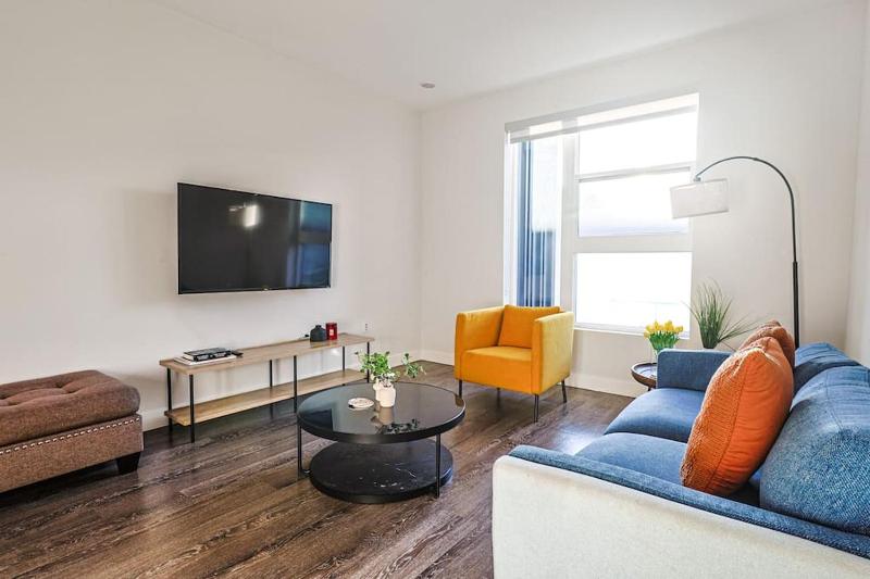 Spacious & Comfy 4BDR & 2BTH in Hollywood — отзывы гостей и цены