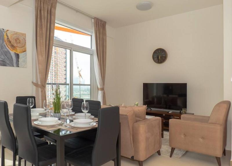 StoneTree - Furnished 2BR in Binghatti Gateway — отзывы гостей и цены