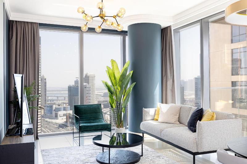 Luxurious Downtown Apartment! — отель с удобствами в Дубае