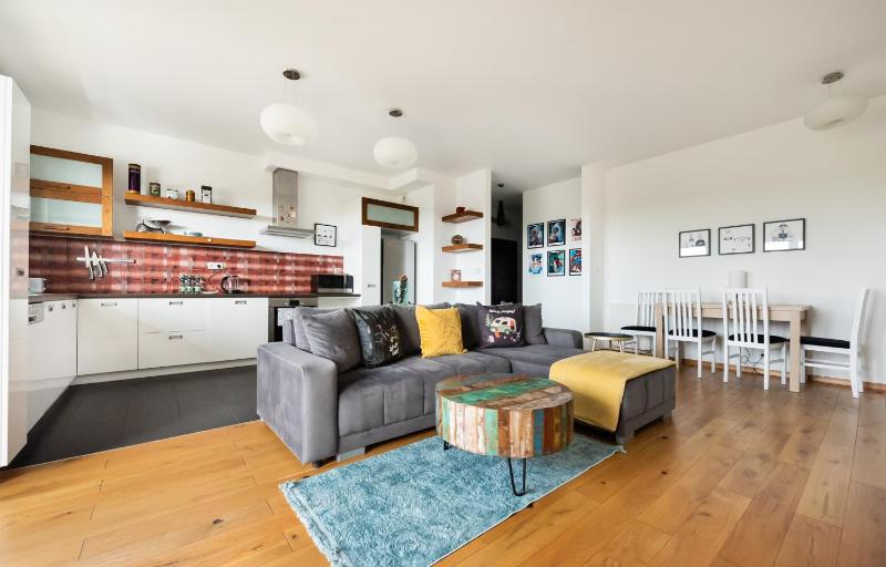 Bemowo Kocjana 2-Bedroom Apartment — отель в Варшаве, Польша