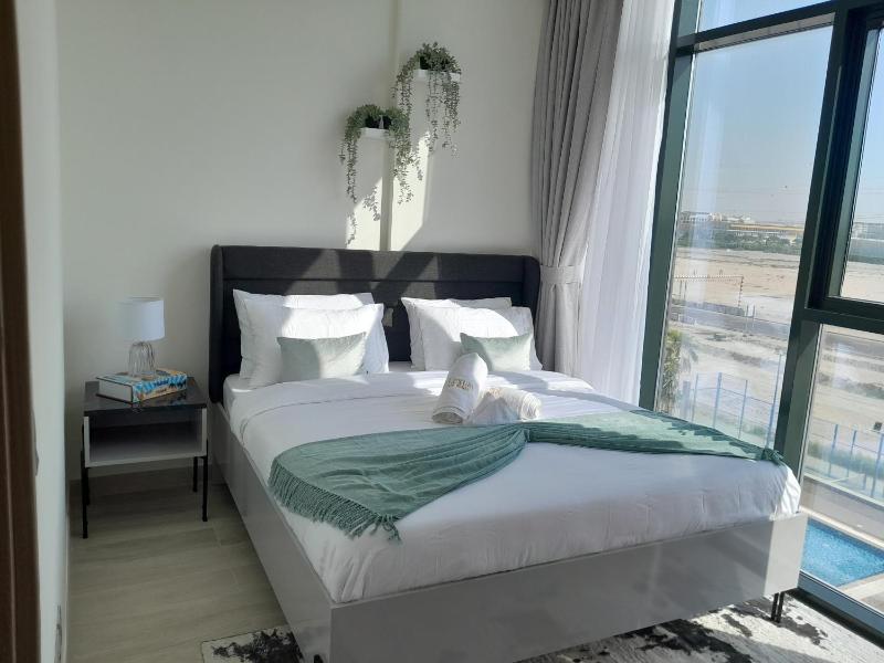 Цены на Brand New & Luxuriously Furnished 1 Bedroom Home в Дубае