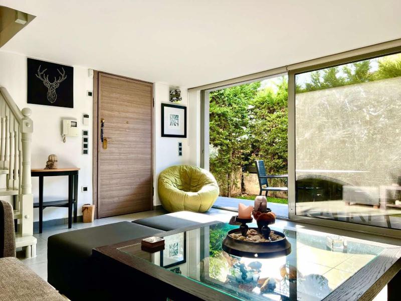 Glyfada's Luxury Apartment — забронировать отель в Афины