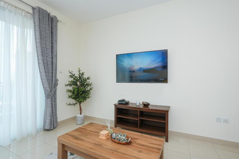Downtown Dubai Delight - Stylish 1 Bedroom Apartment for Your Stay — отзывы гостей и цены
